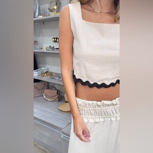 (B5) SHEIN EZwear Cream Black Minimalist Scallop Trim Crop Tank Top Blouse XL 12